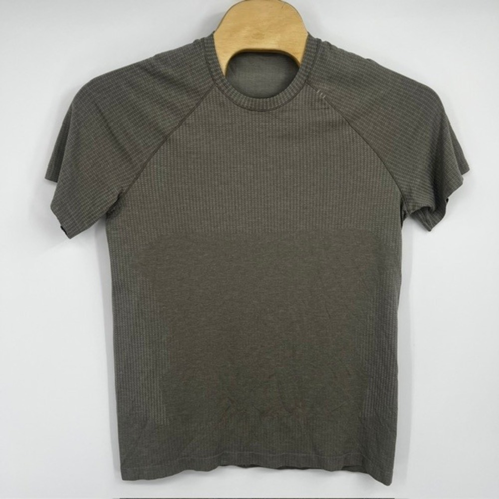 Lululemon Men's Large Metal Vent Tech Short Sleeve Shirt Olive Green/Tan